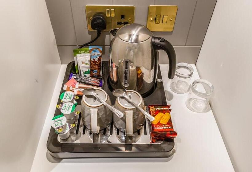 带大床的高级房间, The Walhampton Arms