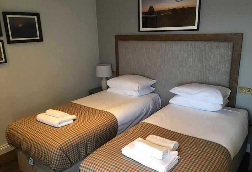 高级大房间, The Walhampton Arms