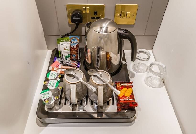 高级大房间, The Walhampton Arms