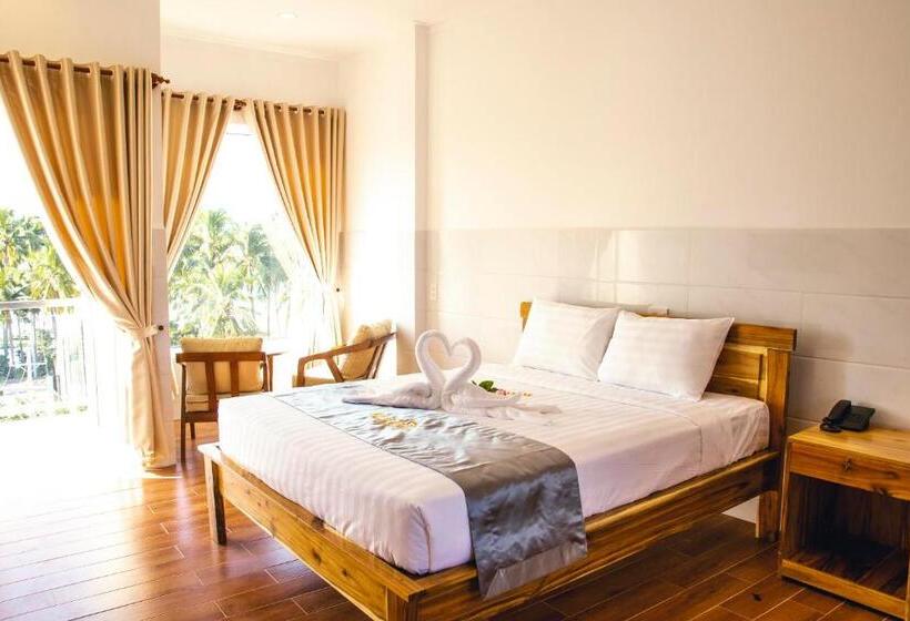 اتاق لوکس با بالکن و چشم‌انداز دریا, Mui Ne Beach