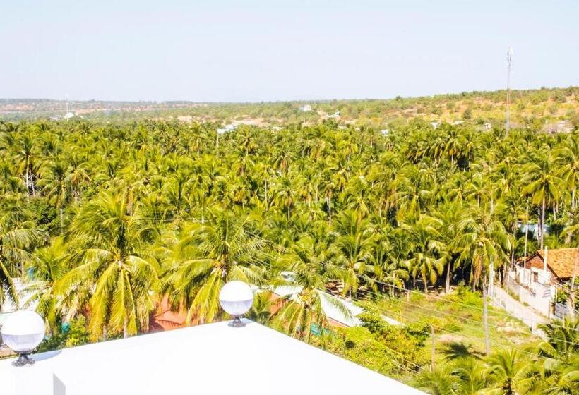 اتاق خانوادگی با چشم‌انداز باغ, Mui Ne Beach