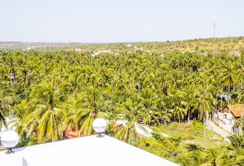 اتاق خانوادگی با چشم‌انداز باغ, Mui Ne Beach