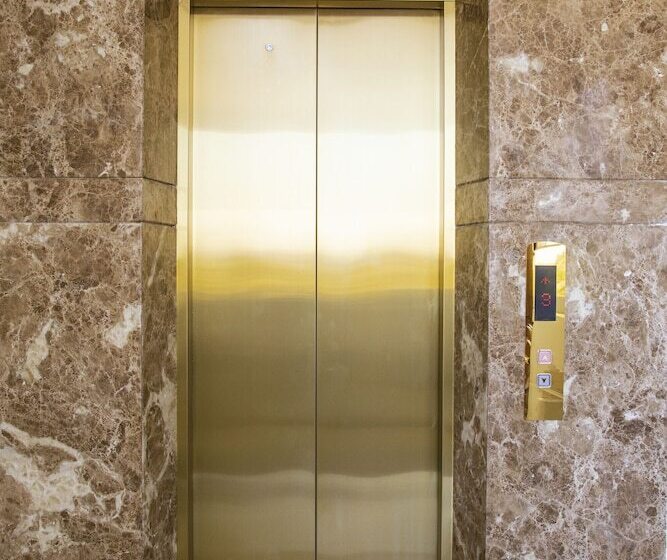 اتاق خانوادگی با چشم‌انداز باغ, Mui Ne Beach