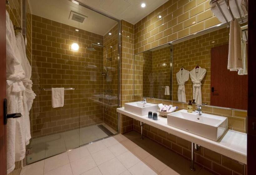 디럭스 4인 룸, Akarinoyado Togetsu