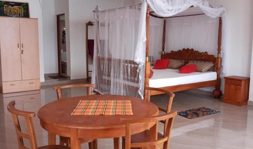 标准间, Coral Reef Guest