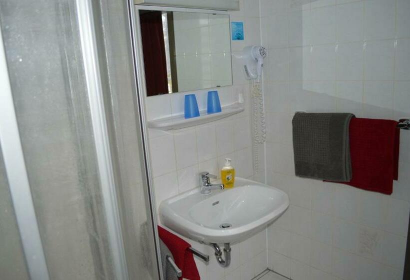 חדר סטנדרט יחיד, Pension Tiffany