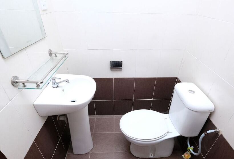 חדר סטנדרט, Oyo 707 Ayuni