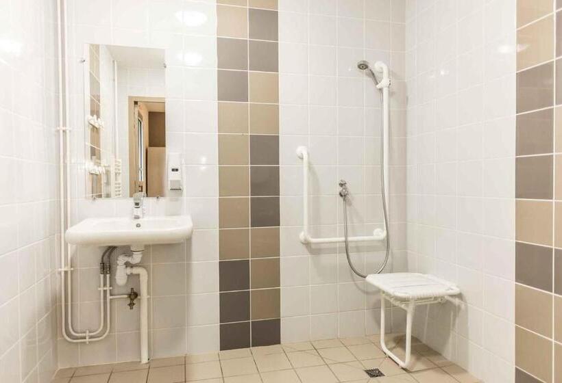 수피리어 트리플 룸, Centre International De Séjour