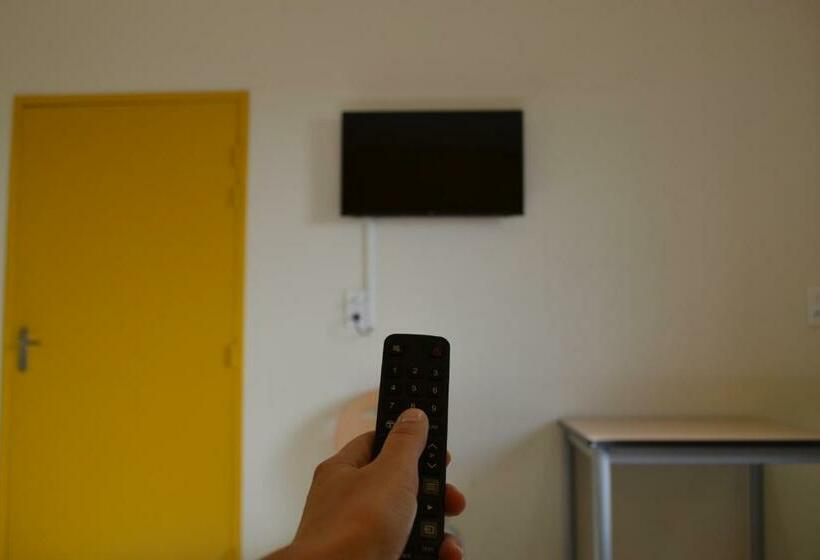 수피리어 트리플 룸, Centre International De Séjour