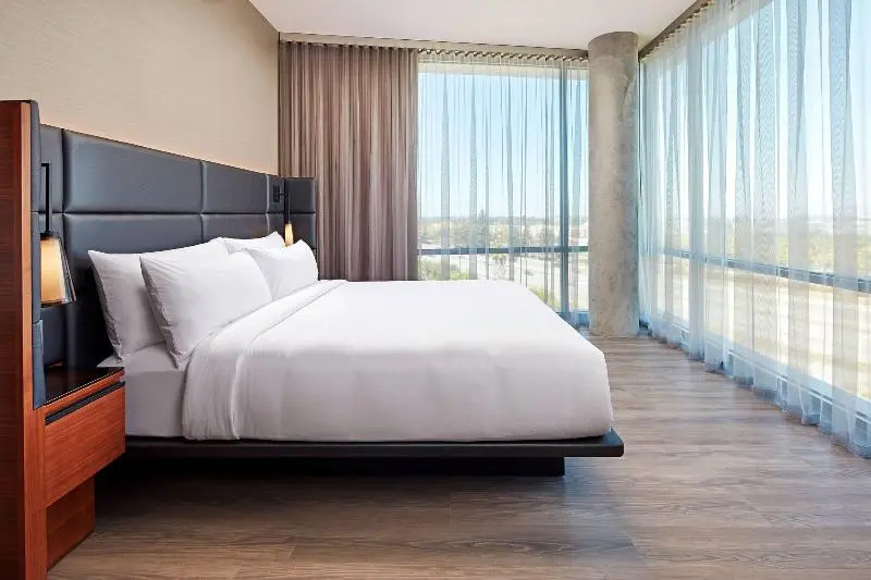 キングサイズベッドのスタンダードルーム, Ac Hotel By Marriott San Jose Santa Clara
