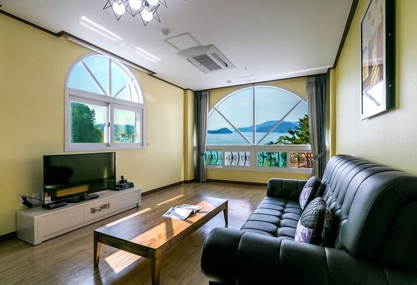 חדר סטנדרט נוף לים, Tongyeong Beach Castle