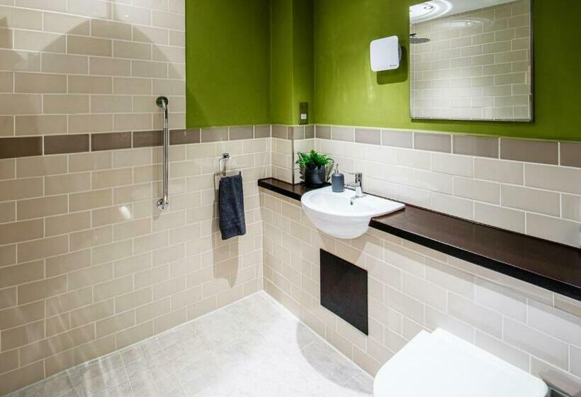 חדר דלוקס, Eton House