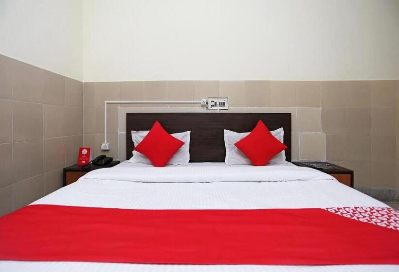 三人经典房间, O Shree Ram Residency