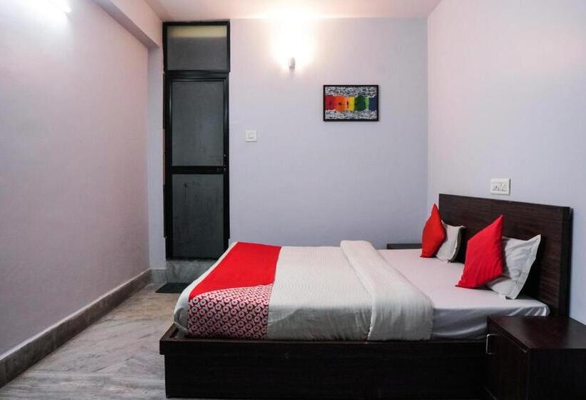 基本间, O Shree Ram Residency