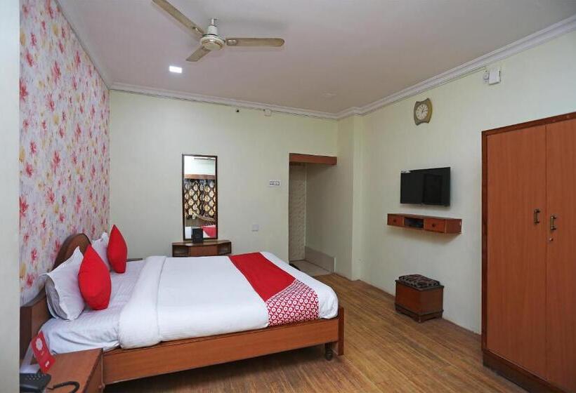 豪华三人间, O Shree Ram Residency