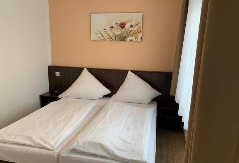 Номер Стандарт, Schnitzelhaus Und Pension Stadt Rosbach