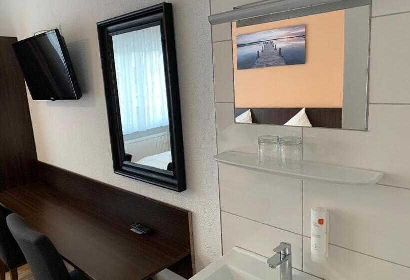 Номер Стандарт, Schnitzelhaus Und Pension Stadt Rosbach