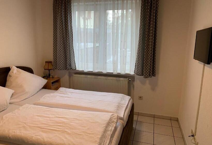 Номер Стандарт, Schnitzelhaus Und Pension Stadt Rosbach