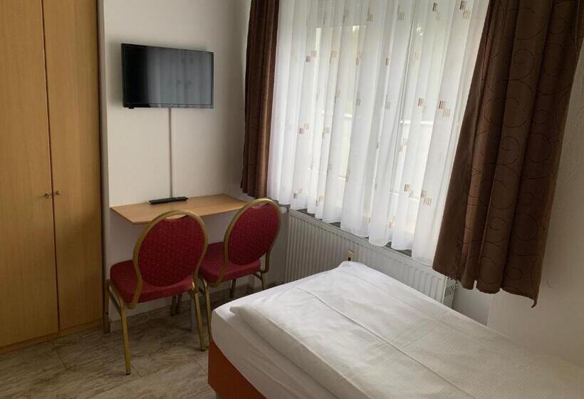 Номер Стандарт Совместная Ванная, Schnitzelhaus Und Pension Stadt Rosbach