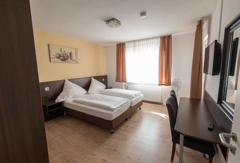 Номер Стандарт, Schnitzelhaus Und Pension Stadt Rosbach