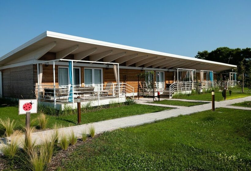 בקתה סופריור, Lino Delle Fate Eco Resort