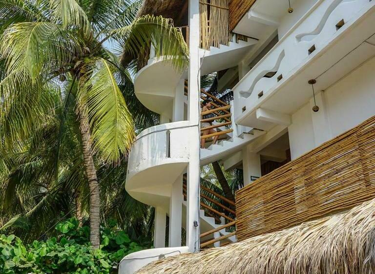 带大床的豪华间, Bikini Beach House