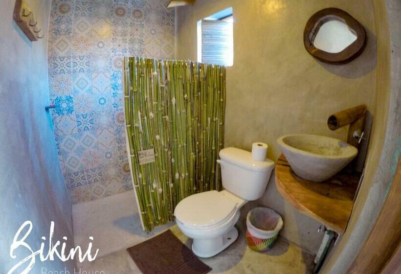 带大床的豪华间, Bikini Beach House