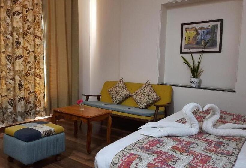 Standardrum King Size Säng, Lakeside Inn Ratanada