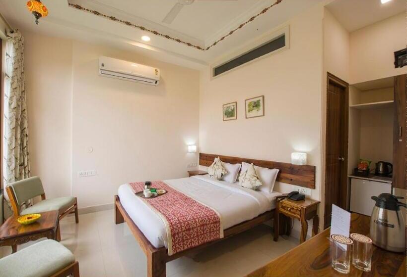 Standardrum Sjöutsikt, Lakeside Inn Ratanada