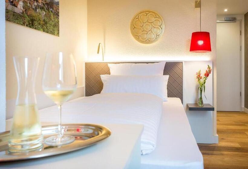 Номер Стандарт Индивидуальный с Балконом, Emich´s