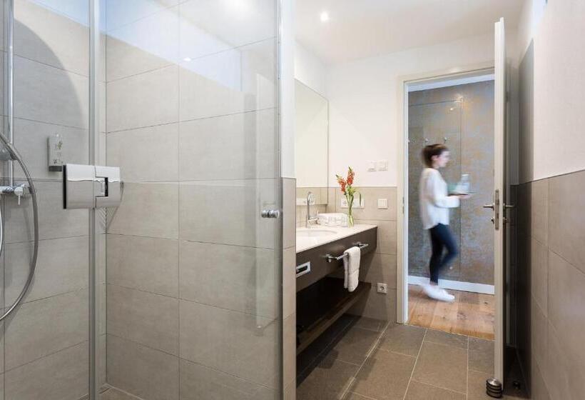 Номер Superior, Emich´s