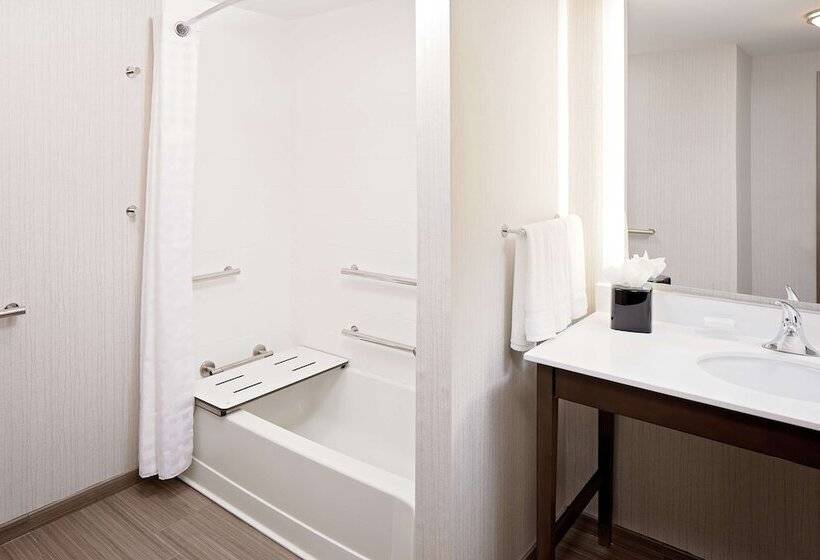 سوئیت برای معلولان, Homewood Suites By Hilton Ronkonkoma