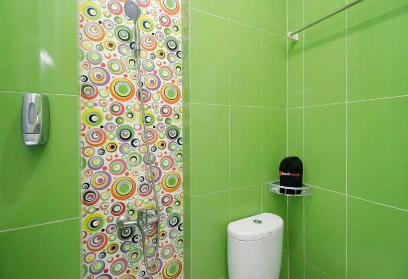 חדר סטנדרט, Reddoorz Plus Near Stasiun Bekasi