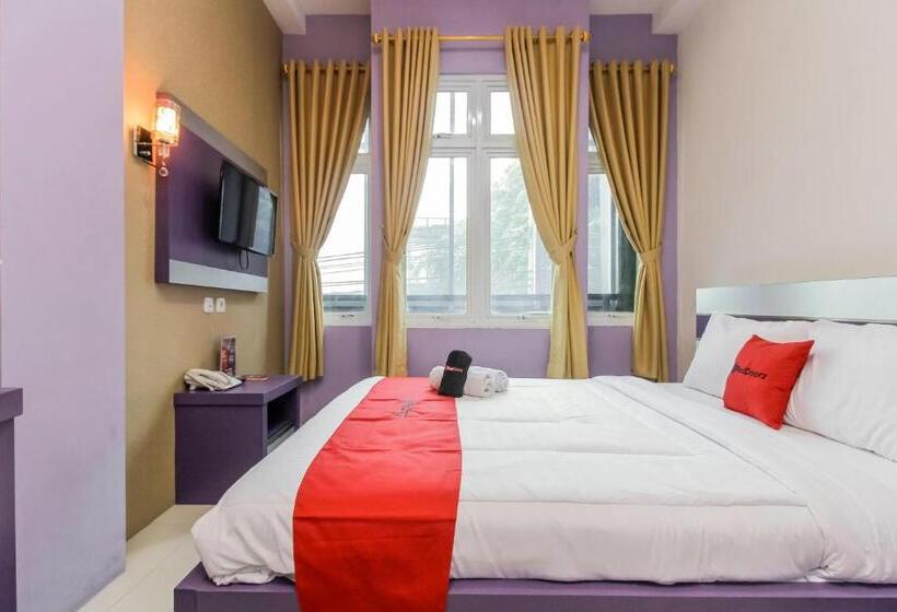 디럭스 룸, Reddoorz Plus Near Stasiun Bekasi