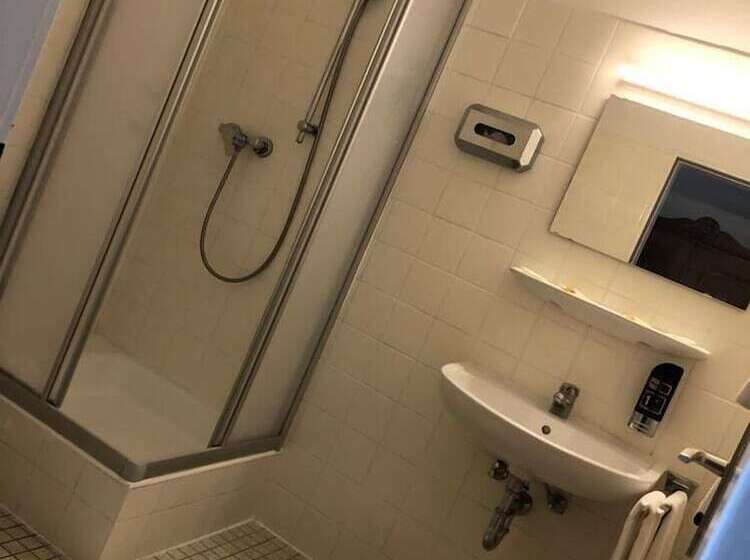 スタンダードルーム, Gasthaus Pfafflinger