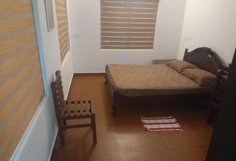 Номер Deluxe Вид на Сад, Back Packers Cochin Villa