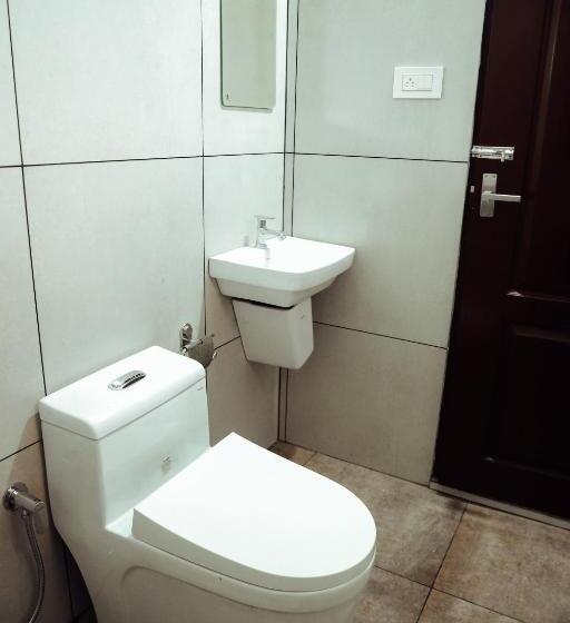 اتاق خانوادگی, Back Packers Cochin Villa