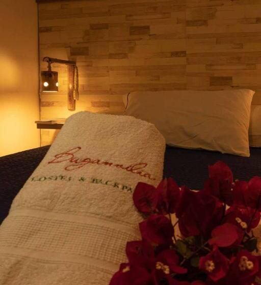 غرفة قياسية, Buganvilia