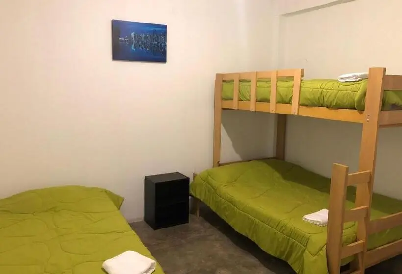 Orta Banyolu Üç Kişilik Standart Oda, Buganvilia