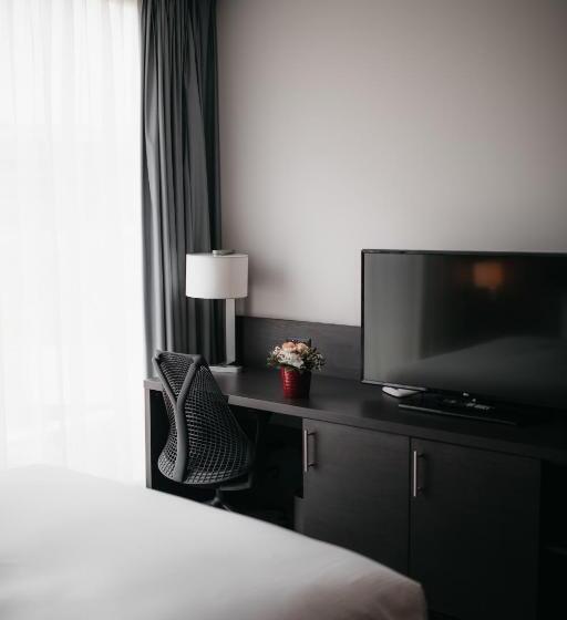 身障者適用スタンダードルーム, Iip Apartments