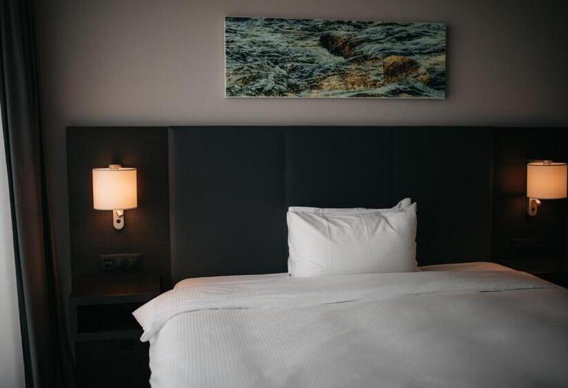 キングサイドベッドのスタンダードワンルーム, Iip Apartments