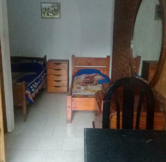 اتاق استاندارد, La Linda Vecindad