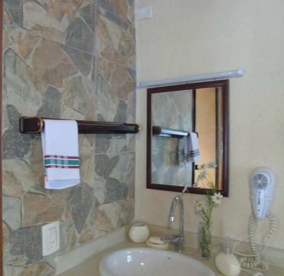 غرفة قياسية ثلاثية, Abuela Faustina