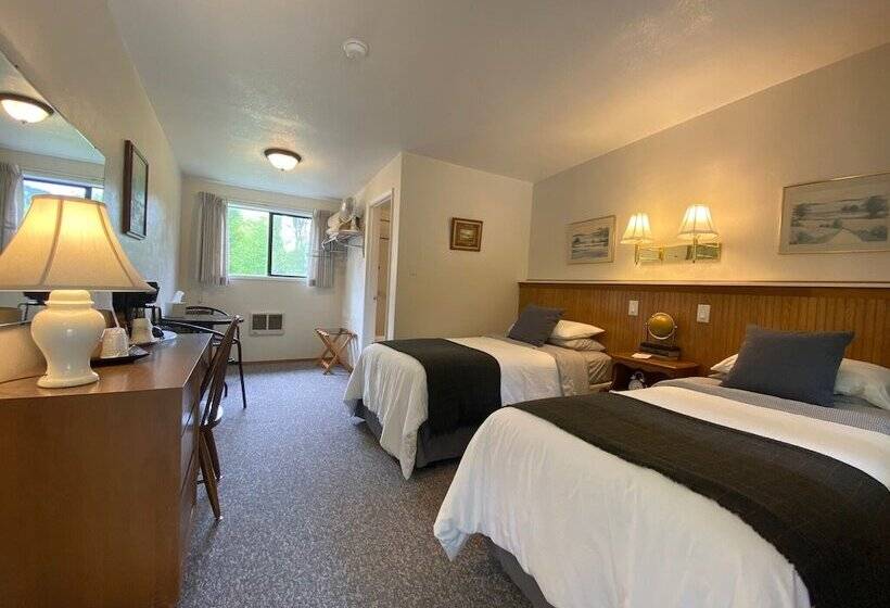 标准间, Emerald Valley Inn