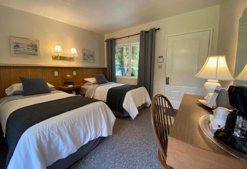 标准间, Emerald Valley Inn