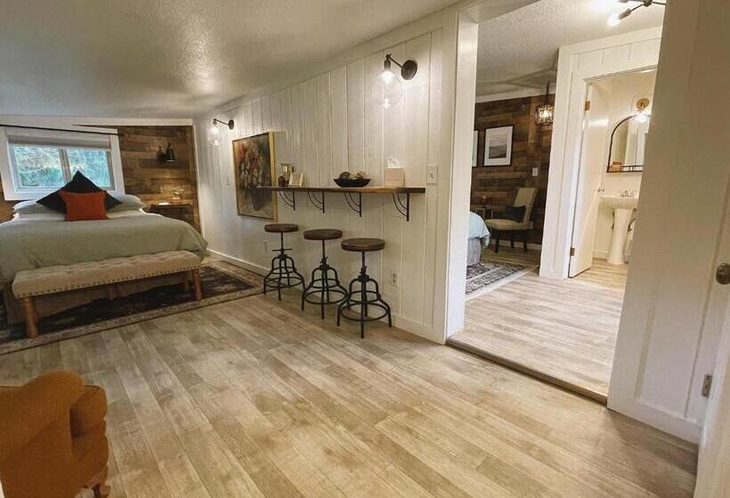 带2个卧室的套房, Emerald Valley Inn