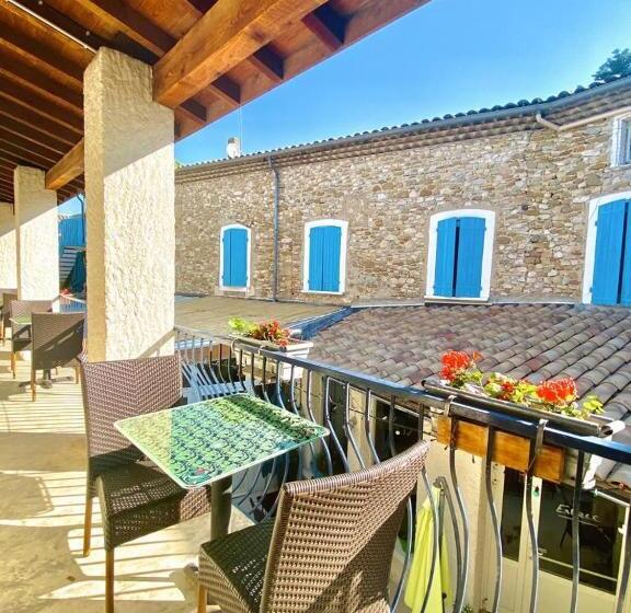 标准间, Les Voyageurs