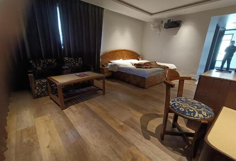 חדר דלוקס, Subash Palace