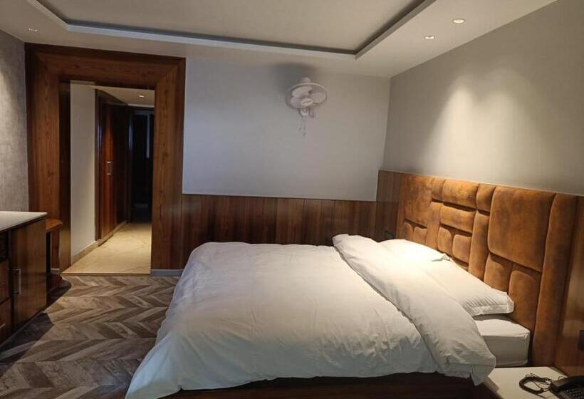 חדר דלוקס, Subash Palace