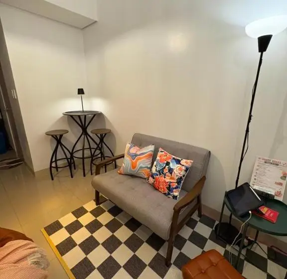 Standard-studio, Katya Suite